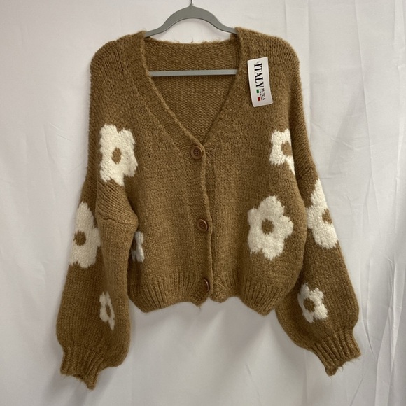 Italy MODA Wool Chunky Cardigan Sweater With Flowers Tan One Size NWT - Picture 1 of 6